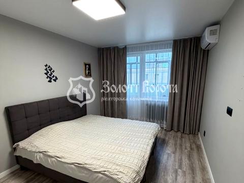 квартира за адресою Романа Шухевича просп. (Генерала Ватутіна), 10-А