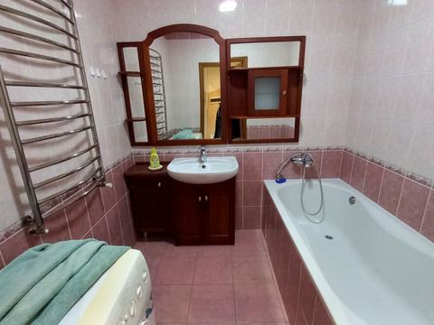 квартира за адресою Тролейбусна вул., 7