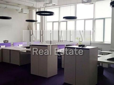 комерційна за адресою Київ, Лаврська вул. (Січневого Повстання), 3