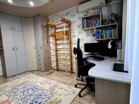 квартира за адресою Вахтанга Кікабідзе вул. (Булгакова), 15