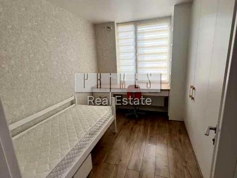 комерційна за адресою Костянтинівська вул., 27