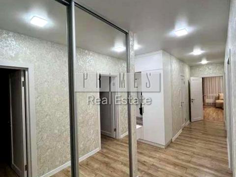 комерційна за адресою Костянтинівська вул., 27