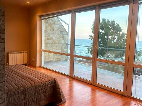 будинок за адресою Одеса, Набережна вул.