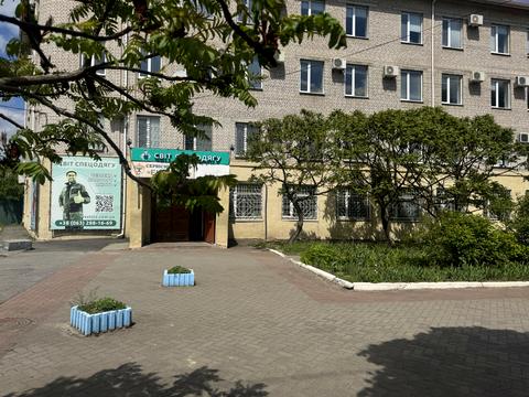 коммерческая по адресу Левка Лукьяненко ул. (Ватутіна), 23