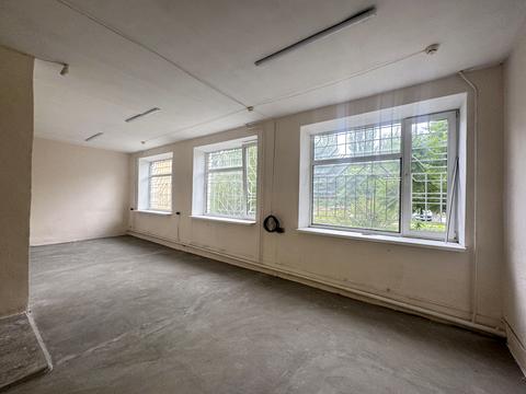 коммерческая по адресу Левка Лукьяненко ул. (Ватутіна), 23