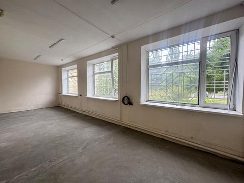 коммерческая по адресу Левка Лукьяненко ул. (Ватутіна), 23