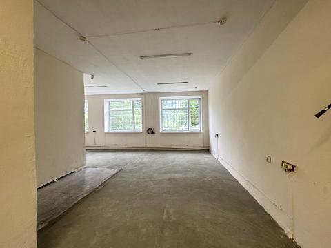 коммерческая по адресу Левка Лукьяненко ул. (Ватутіна), 23