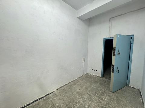 коммерческая по адресу Левка Лукьяненко ул. (Ватутіна), 23