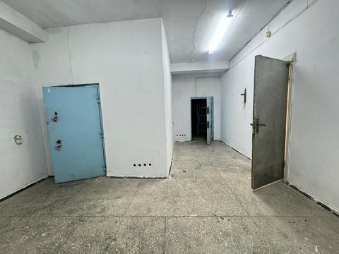 коммерческая по адресу Левка Лукьяненко ул. (Ватутіна), 23