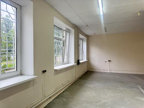 коммерческая по адресу Левка Лукьяненко ул. (Ватутіна), 23