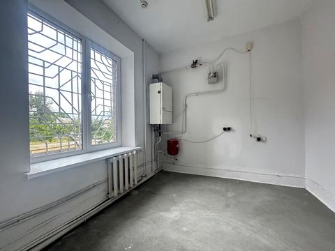 коммерческая по адресу Левка Лукьяненко ул. (Ватутіна), 23