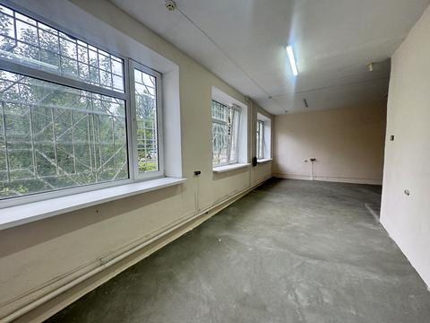 коммерческая по адресу Левка Лукьяненко ул. (Ватутіна), 23