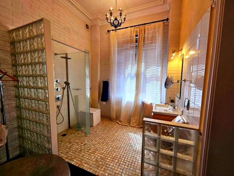 квартира за адресою Заньковецької вул., 8