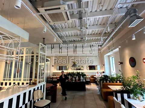 комерційна за адресою Петра Сагайдачного вул., 37