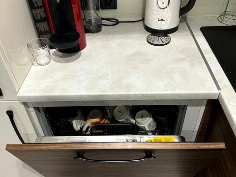 квартира за адресою Макогона вул., 25