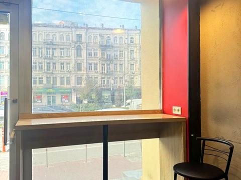 комерційна за адресою Басейна вул., 15