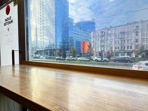 комерційна за адресою Басейна вул., 15