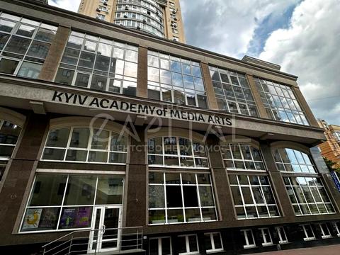 комерційна за адресою Дмитрівська вул., 80