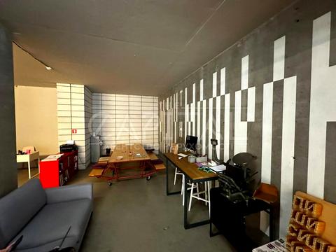 комерційна за адресою Дмитрівська вул., 80