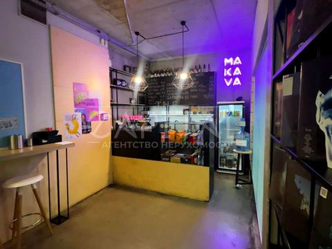 комерційна за адресою Дмитрівська вул., 80