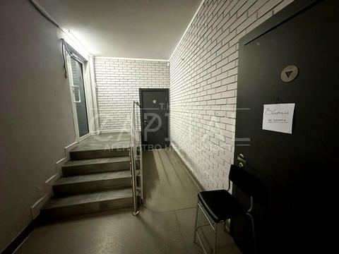 комерційна за адресою Дмитрівська вул., 80