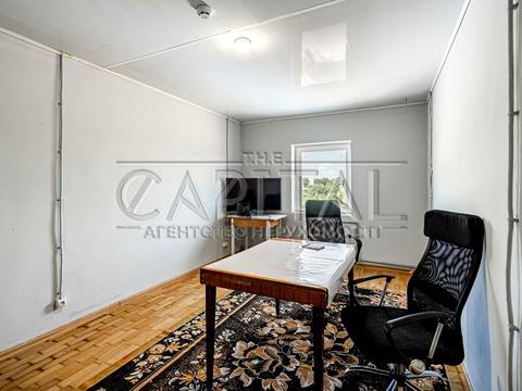 комерційна за адресою Жовтнева, 1