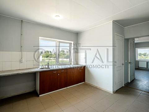 комерційна за адресою Жовтнева, 1