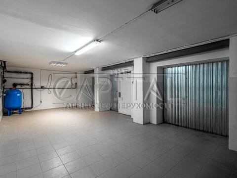 комерційна за адресою Жовтнева, 1