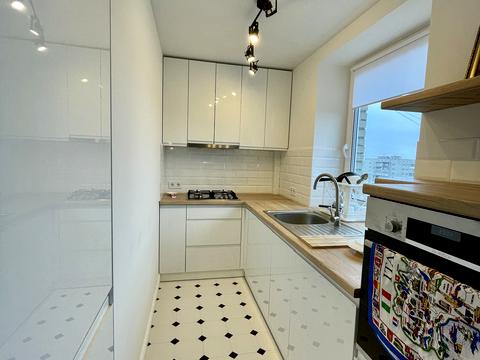 квартира за адресою Симона Петлюри вул. (), 4