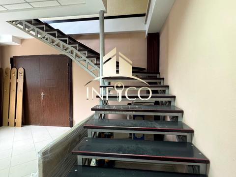 комерційна за адресою Автомобільна дорога, 10