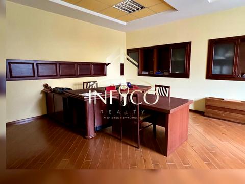 комерційна за адресою Автомобільна дорога, 10