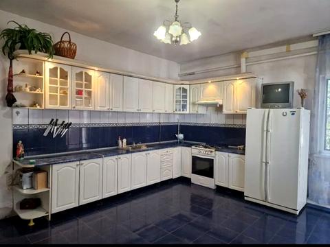 будинок за адресою Одеса, Яновського Юрія вул., 10