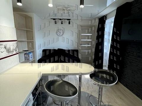 квартира по адресу Юбилейный просп. (50-летия ВЛКСМ), 76