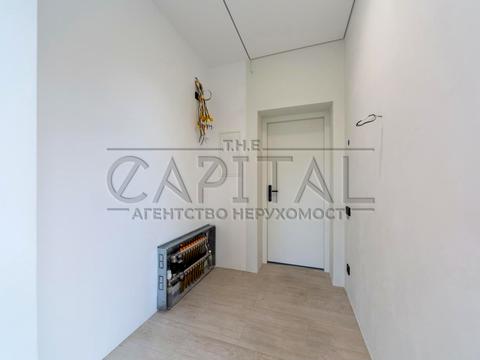 комерційна за адресою Київська вул., 11