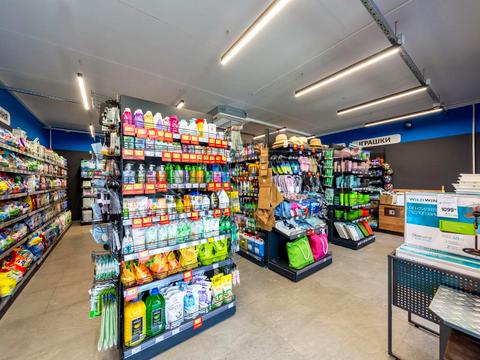 комерційна за адресою Київська вул., 11