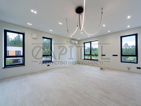 комерційна за адресою Київська вул., 11