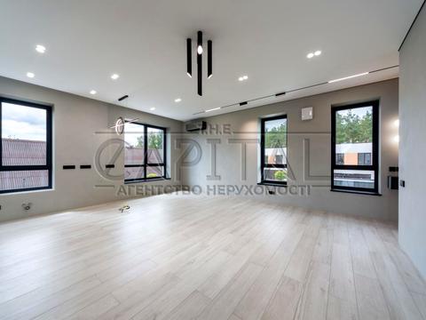 комерційна за адресою Київська вул., 11