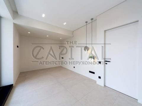 комерційна за адресою Київська вул., 11