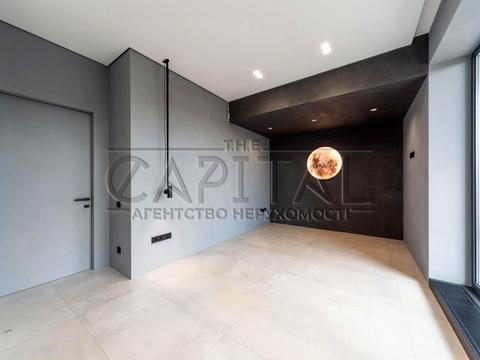 комерційна за адресою Київська вул., 11