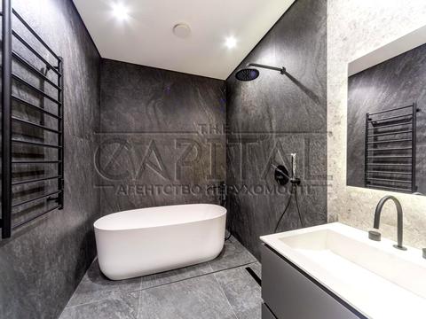 комерційна за адресою Київська вул., 11