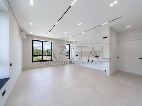 комерційна за адресою Київська вул., 11