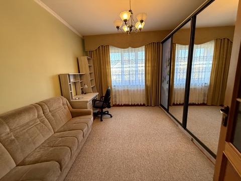 будинок за адресою Головна, 111