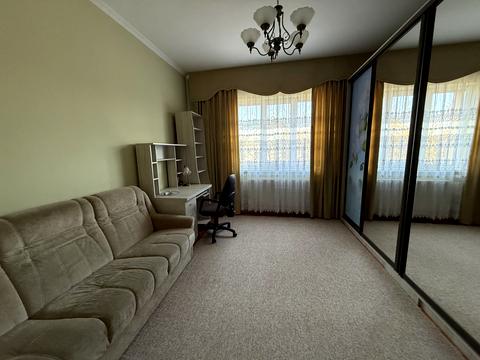 будинок за адресою Головна, 111