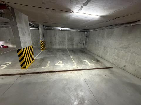 паркомісце за адресою Курортний проїзд, 1