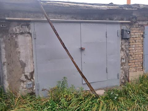 паркомісце за адресою Лугова вул., 15а