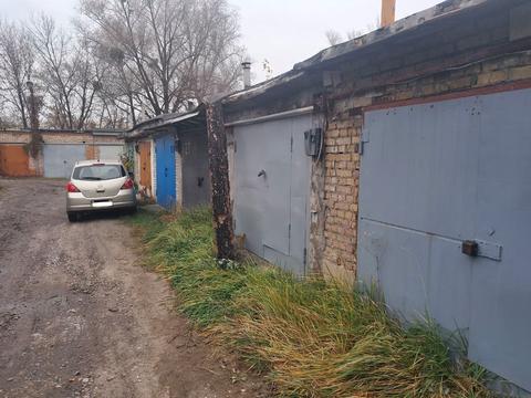 паркомісце за адресою Лугова вул., 15а