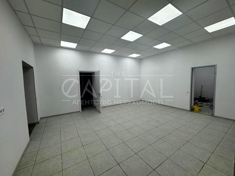 комерційна за адресою Жилянська вул., 30-А