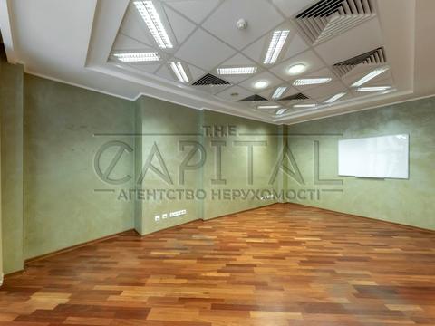 комерційна за адресою Дмитрівська вул., 92-94