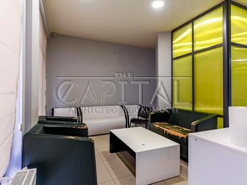 комерційна за адресою Світла вул., 3 к2