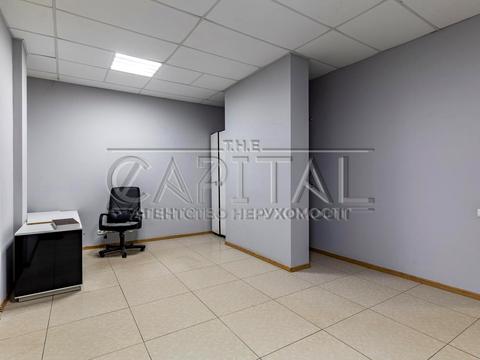 комерційна за адресою Світла вул., 3 к2